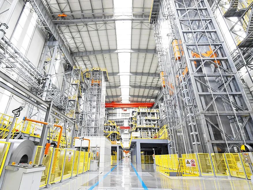 河鋼集團(tuán)三家單位榮獲工信部首批卓越級(jí)智能工廠(chǎng)認(rèn)定，樹(shù)立行業(yè)智能制造新標(biāo)桿